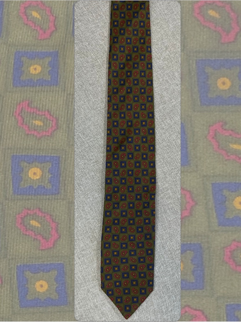 Olive Green Paisley Foulard Tie Dickens of London